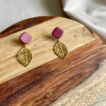 Load image into Gallery viewer, Leaf Dangles